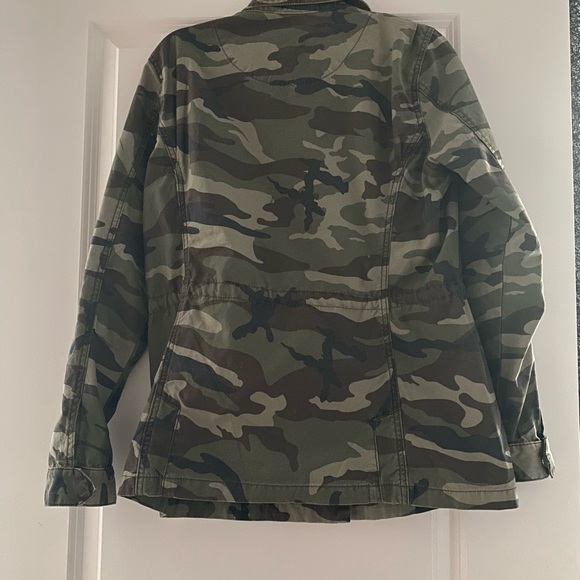 Women’s Camouflage Light Jacket - Picture 2 of 3